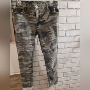 Express camo mid-rise skinny jeans size: 8
